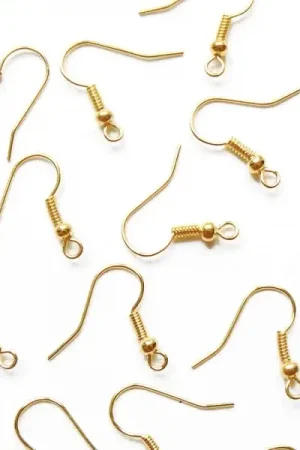 10 paires de boucles d'oreilles dorées Must-Have