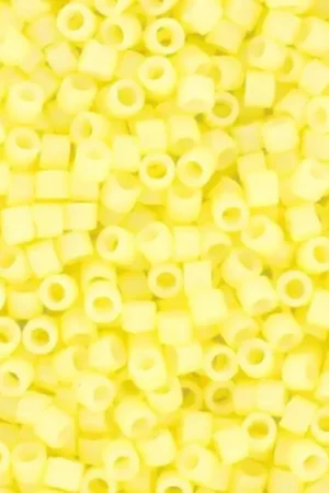 Usine Directe Miyuki delicas 11/0 - Opaque light lemon ice 2101