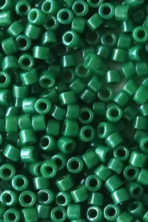 Miyuki Delicas 11/0 - Opaque dyed green DB-656 Meilleure Vente