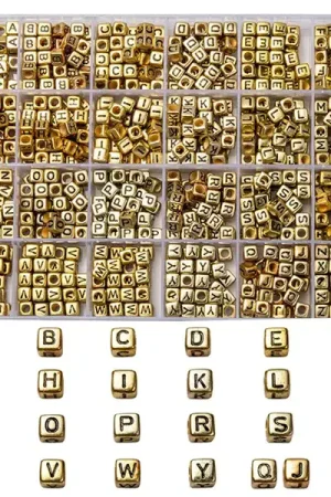 Expédié Aujourd'hui Boite de 934 perles lettres alphabet carrées - dorées
