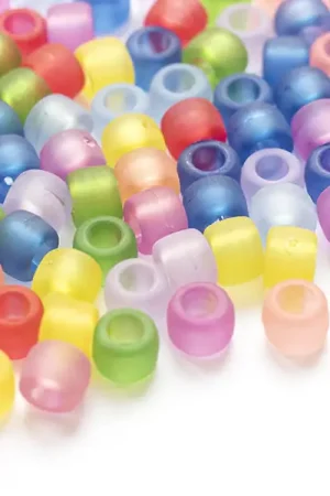 100 perles en plastique basiques pour enfants - pony beads - effet givré transclucide Haute Qualité