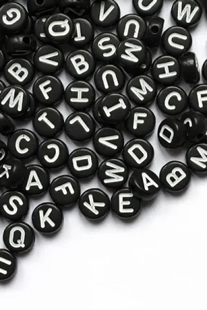 Expédié Aujourd'hui 200perles rondes en plastique - lettres alphabet - noir et blanc - 7 mm