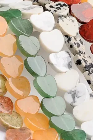 Nouvelle Collection 10 perles en forme de cœur - mix matières nature et synthétique - 6 mm