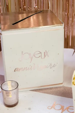 Prix Réduit Urne Joyeux anniversaire métallisée Rose gold et Blanc