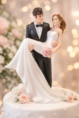 Must-Have Sujet marié portant la mariée en résine 18cm