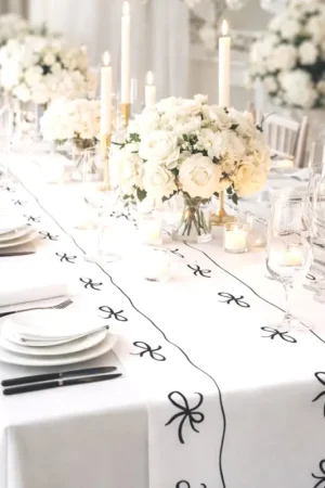 Chemin de Table Petits Nœuds Black & White Tissu Blanc et Noir 28cmx5m Pas Cher