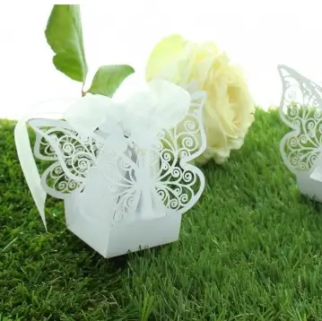 Prix Cassé Boite a dragees kraft blanc papillon x 6 pièces