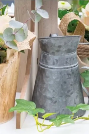 Must-Have Centre de table Cruche a lait en Zinc