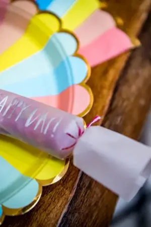 8 Crackers a confettis Berlingot Multicolore Top Vente
