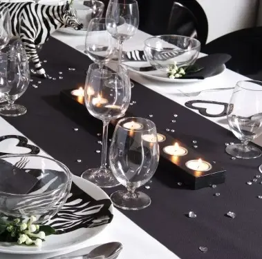 Expédié Aujourd'hui Chemin de table voie seche luxe Noir