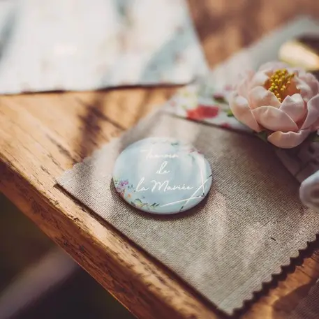 Dernier Modèle 2 Badges Témoin de la Mariée et Marié