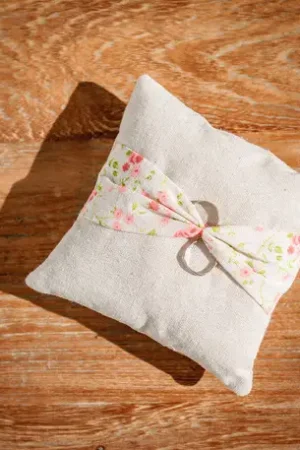 Coussin porte alliance Shabby lin Affaire À Saisir