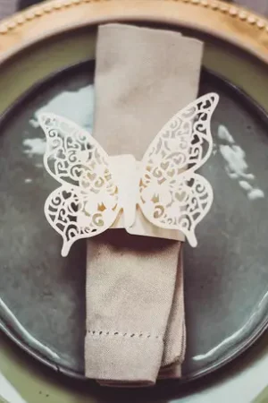 Rond de serviette Papillon Ivoire x 20 pièces Haute Qualité