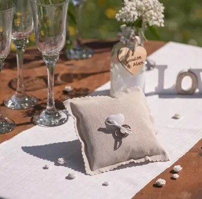 Coussin d'alliance en coton avec coeur Naturel Réduction