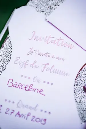 8 Invitations bustier EVJF Rose gold Réduction