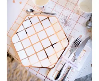 Assiette en carton carreaux rose gold x 8 pièces Nouvel Arrivage
