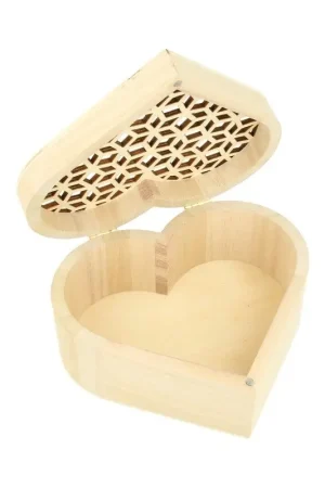 Commander Maintenant Boite en bois forme coeur ajourée