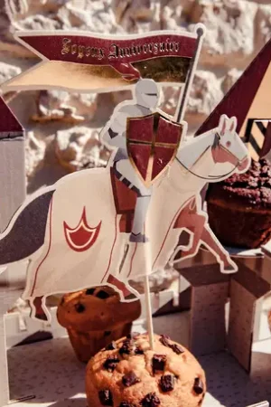 Pique gâteau anniversaire Theme Chevalier Promotion
