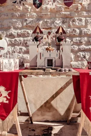 Chemin de table Velours Drapeau Royal Populaire