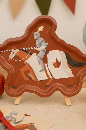 8 Assiettes en carton Chevalier Bon Marché