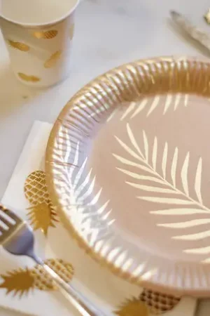 Prix Promo Assiette en carton Forme Tropichic x 8 pièces