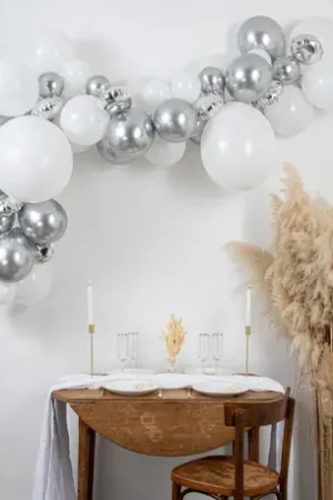 Kit Arche de 70 Ballons Argent et Blanc Petit Prix
