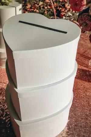Lot de 3 Urnes carton Coeurs blanches emboitables Nouvel Arrivage