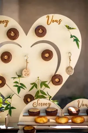 Marque Présentoir Coeur Servez vous pour cadeaux aux invités