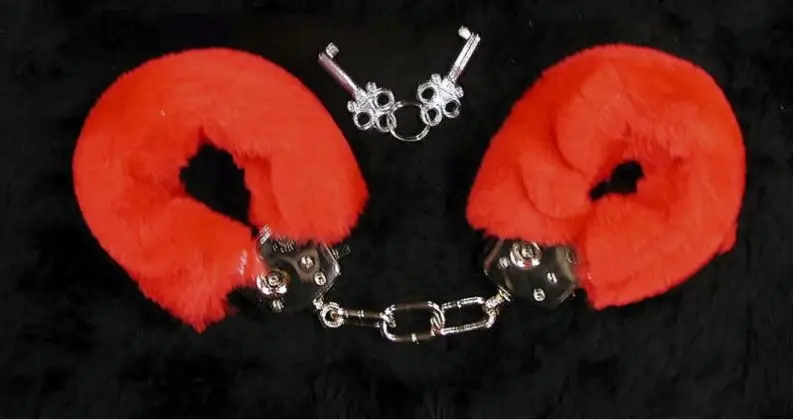 Menottes Peluche avec Clef en Fer Commander Maintenant