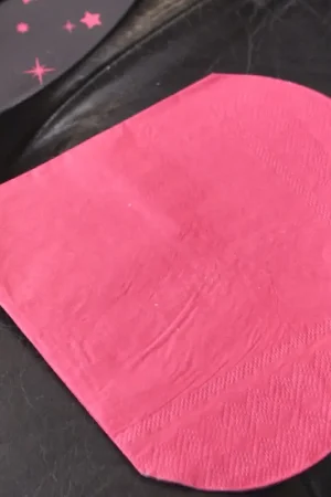 Dernière Chance Serviette en papier coeur Fuchsia X20