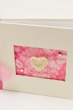Soldes Livre d'or coeur raphia Fuchsia