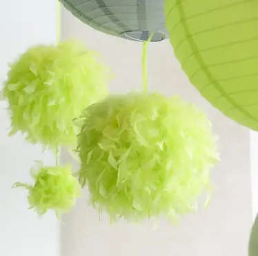 Boule Plume Vert Anis 10 cm Soldes
