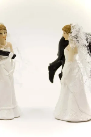 Commander Vite Couple de mariés fantaisie 11 cm