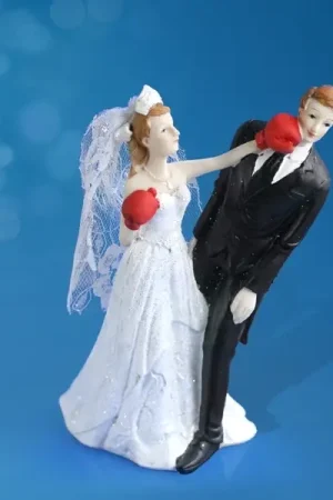 Soldes Figurine des mariés Boxe