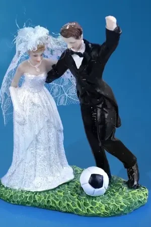 Achetez Aujourd'hui Figurine Mariage Couple des Mariés avec Ballon de Foot