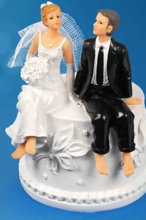 Nouvel Arrivage Couple de Mariés sur Tirelire 16 cm