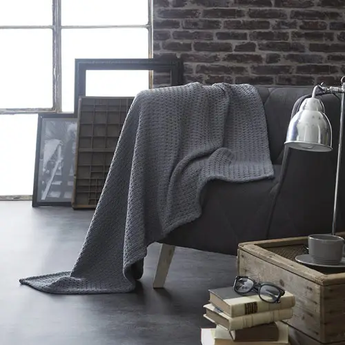 Petit Prix Plaid polaire en tricot Viborg Gris foncé