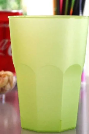 Réduction Verre cocktail plastique Vert anis Transparent x 20 pièces