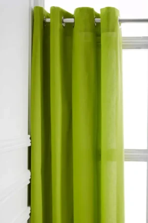 Rideau pas cher a oeillets Vert anis 140x260cm Populaire