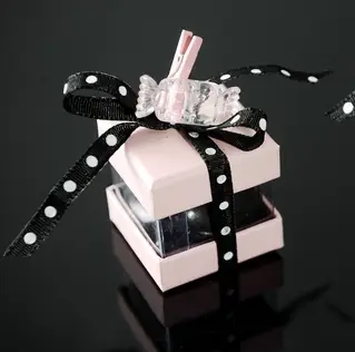 Offre Limitée Boite à dragées carré Rose x6