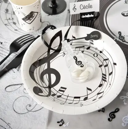 Assiettes en carton Thème Musique 23cm x 10 pièces Vente Flash