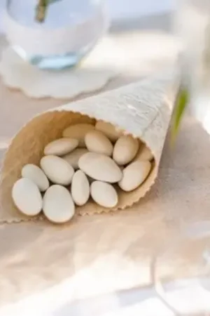 Achetez Aujourd'hui Cornet a dragees en jute dentelle x 5 pièces