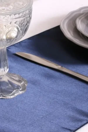 Chemin de table en satin bleu marine 36cm x 9 mètres Quantité Limitée