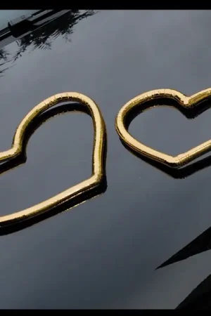 Quantité Limitée Deco voiture mariage 2 Coeurs Dorés