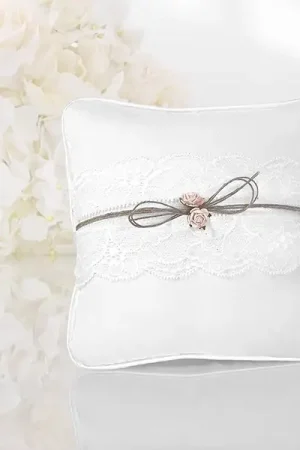 Retour Gratuit Coussin D'Alliance avec ficelle et Rose