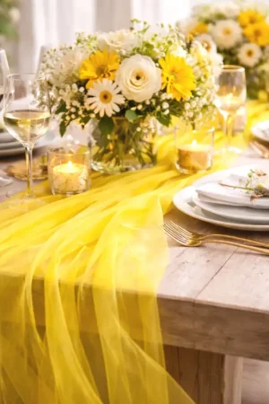 Chemin de table mariage organza jaune Marque