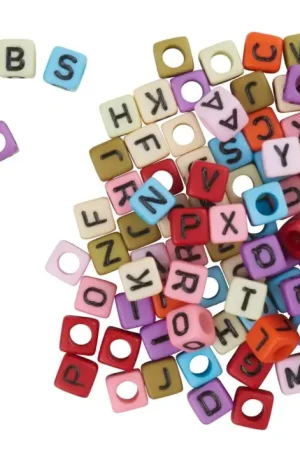 Satisfait Ou Remboursé Assortiment de perles lettres carrées, élastique inclus