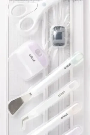 Set d'outils Cricut "Essential Tool & Trimmer" (outil essentiel et tondeuse) Solde