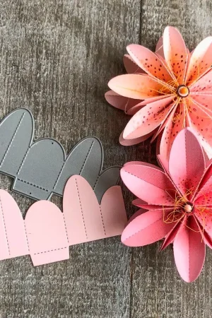 Offre Exclusive Gabarit de découpe pour fleurs à plier « M »