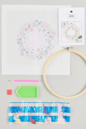 Kit Diamond Painting « Couronne de fleurs étincelante » Usine Directe
